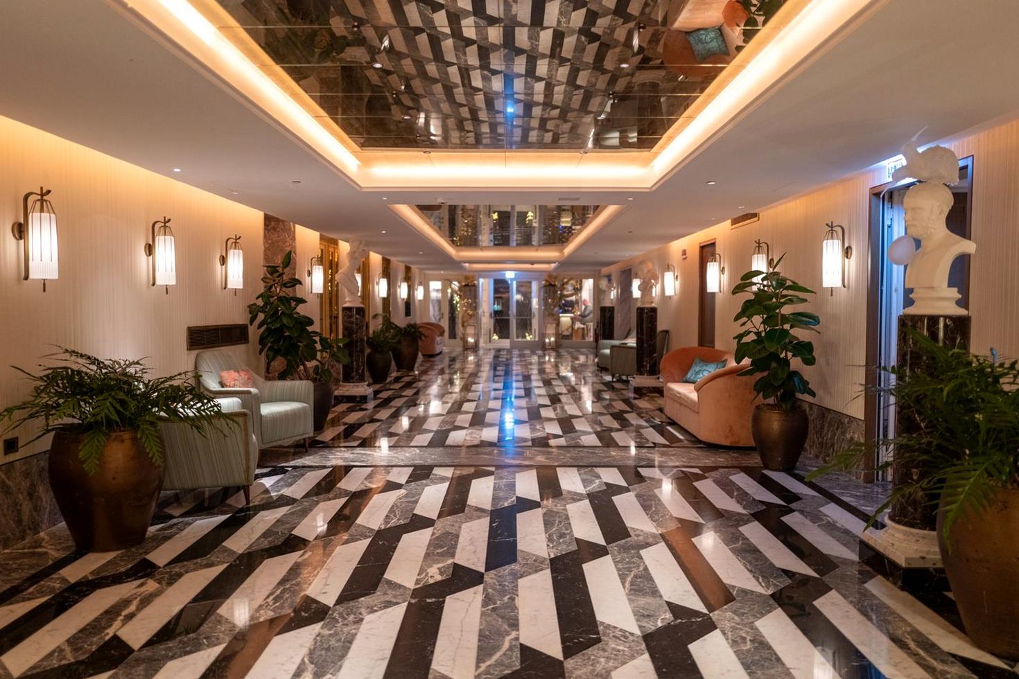 Joyquora Hotel Lobby