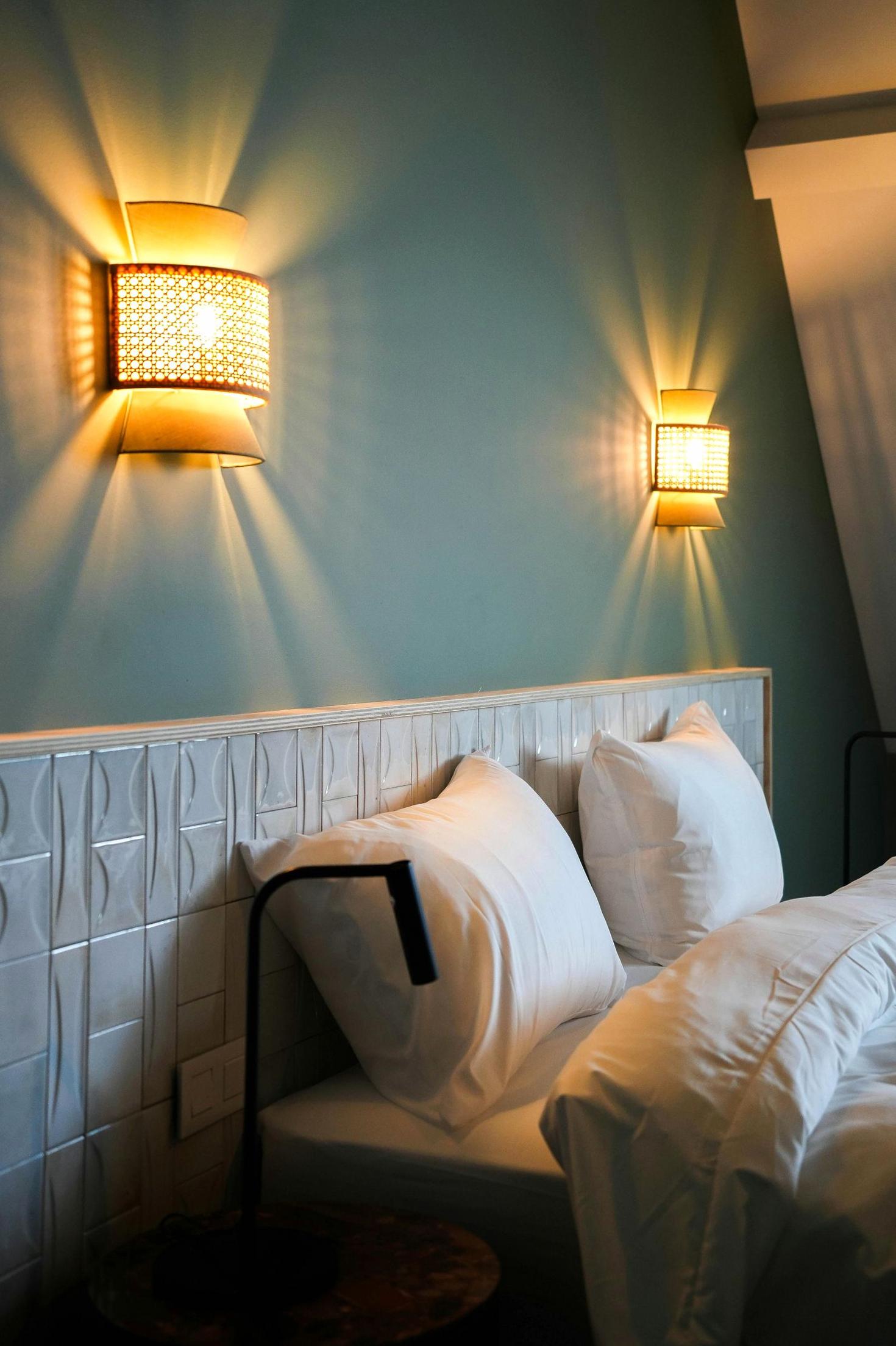 Joyquora Hotel warm lighting